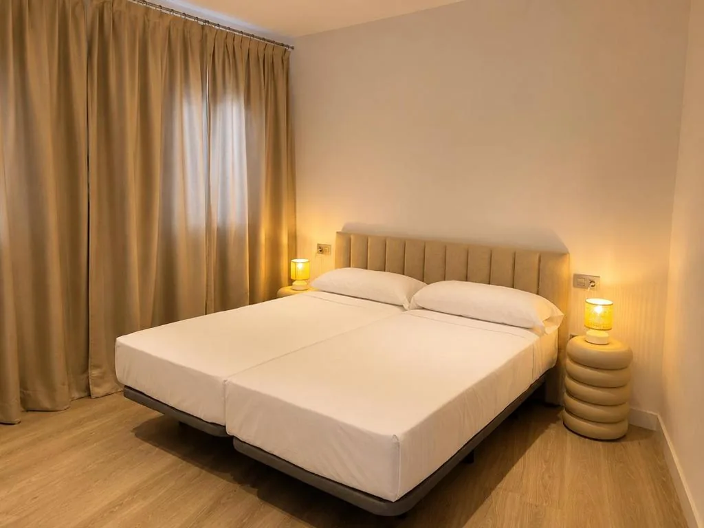 Habitación Doble Deluxe - 2 camas — Arena House Conil