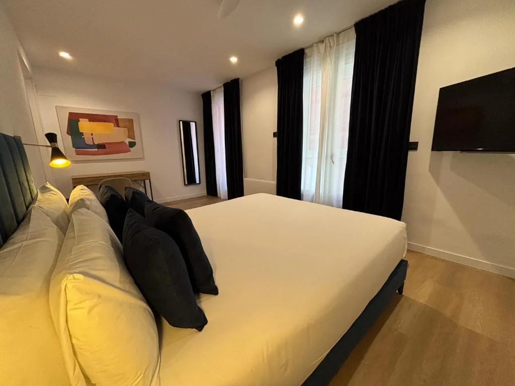 Quarto Duplo com varanda — Arenal Rooms Bilbao