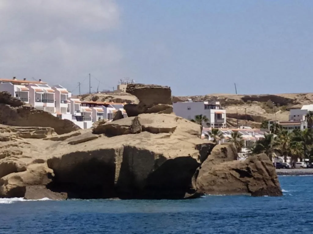 Three-Bedroom House — Arenas del mar
