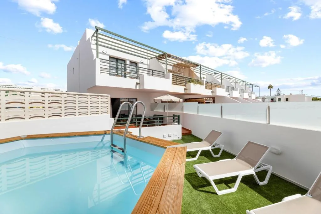 Villa con piscina privada — Arpon Santa Rosa 1 by Escape Home