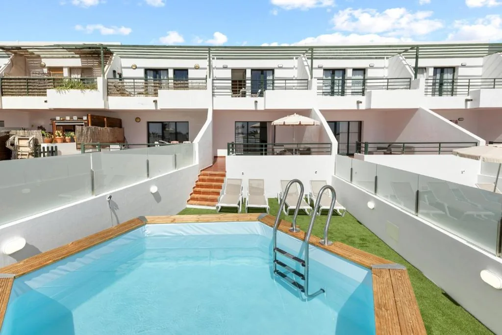 Villa con piscina privata — Arpon Santa Rosa 5 by Escape Home
