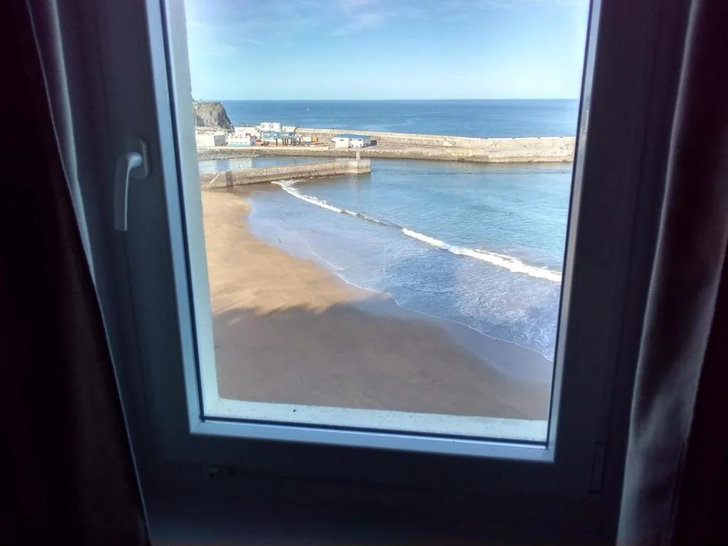 Habitación Individual con vistas al mar y baño compartido — Arrigorri Ostatu Jatetxea
