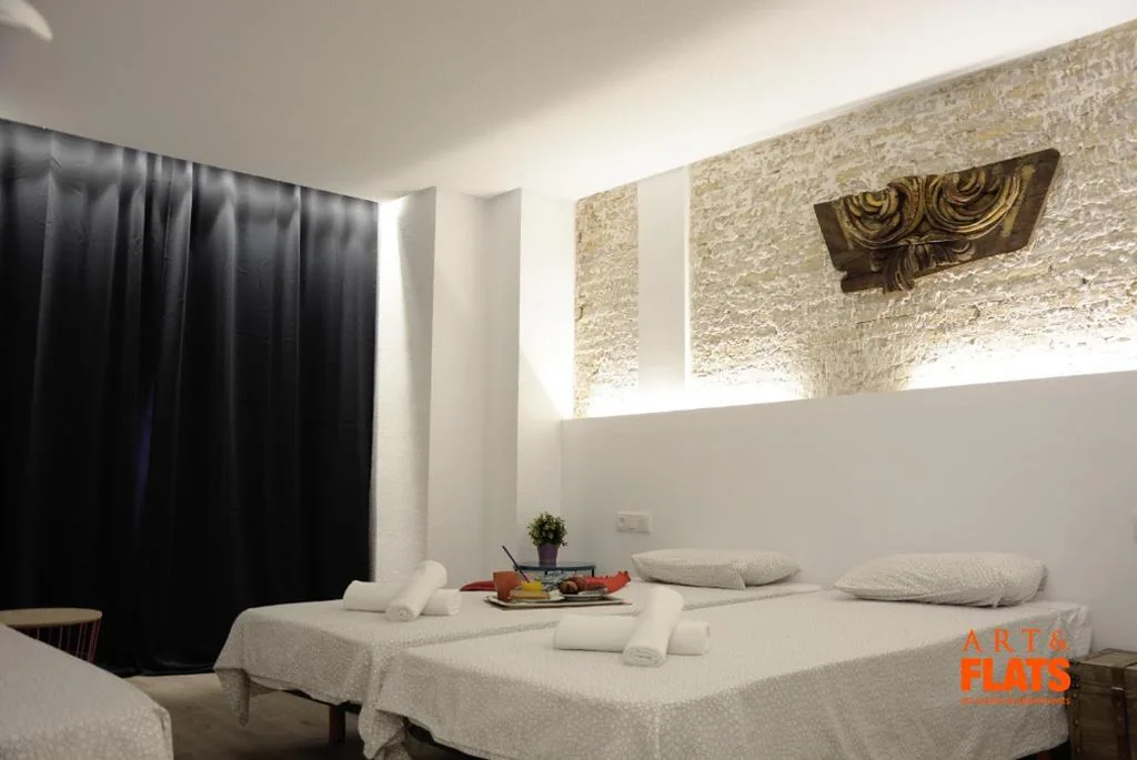 Camera Tripla con bagno privato — Art&Flats Hostel