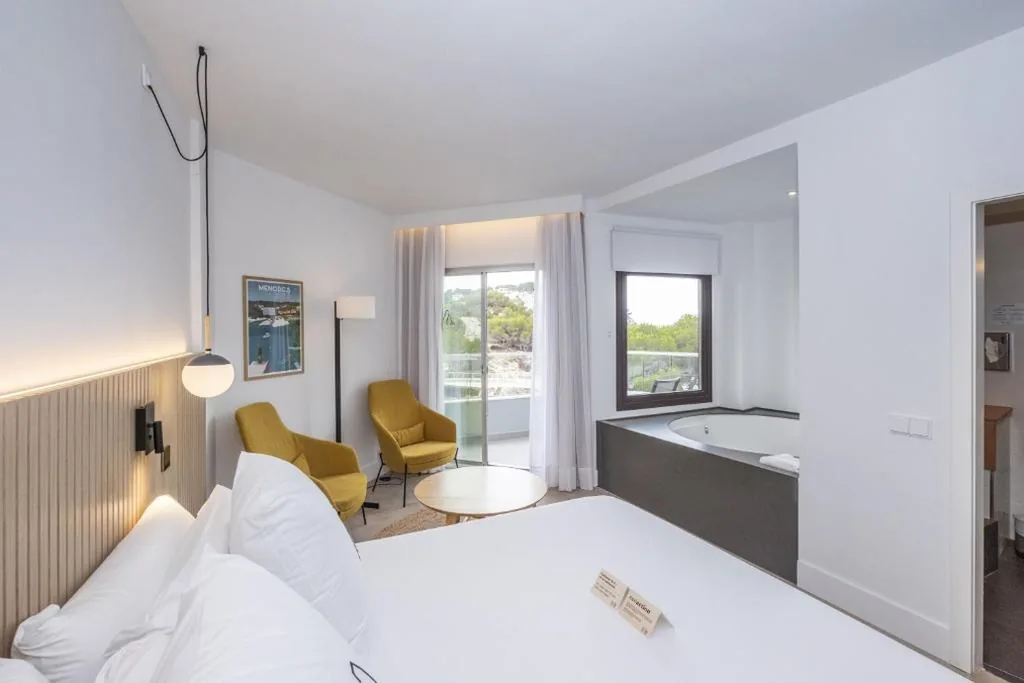 Quarto Duplo com vista para o mar e banheira de hidromassagem — ARTIEM Audax - Adults Only