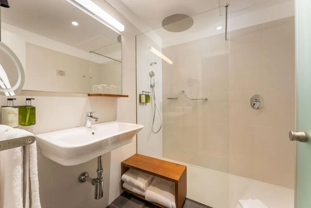 Quarto Duplo Deluxe com terraço — ARTIEM Audax - Adults Only