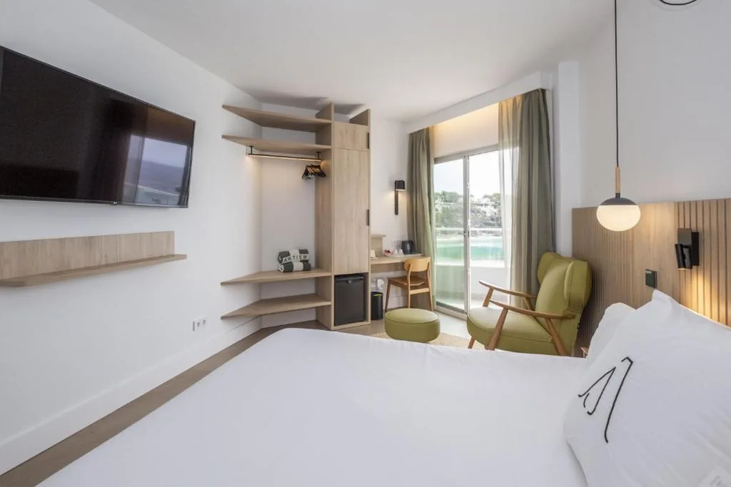 Quarto Duplo Superior com vista para o mar - 1 ou 2 camas — ARTIEM Audax - Adults Only