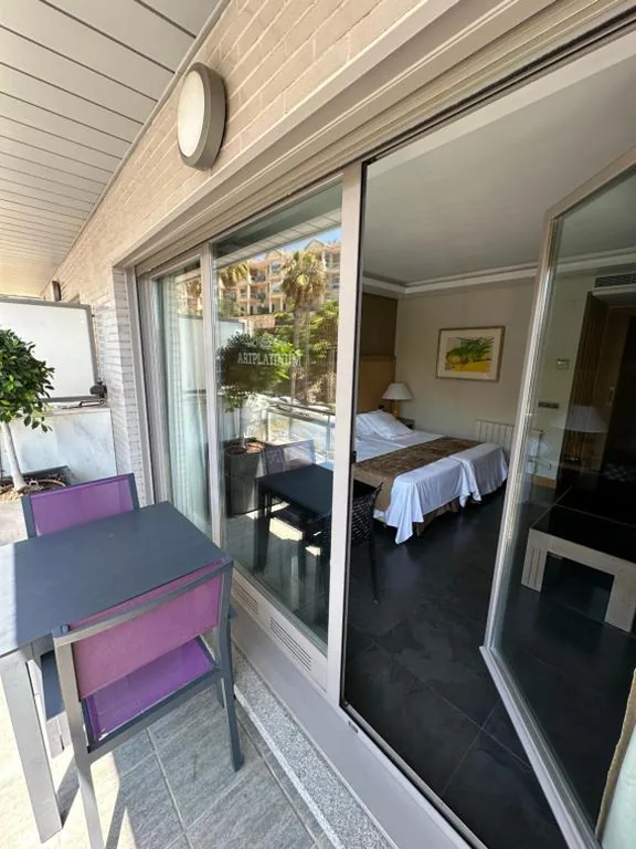 Studio-Apartment mit Meerblick — ArtPlatinum SUITES&APARTMENTS