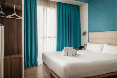 Arya Stadium Hotel — foto 2
