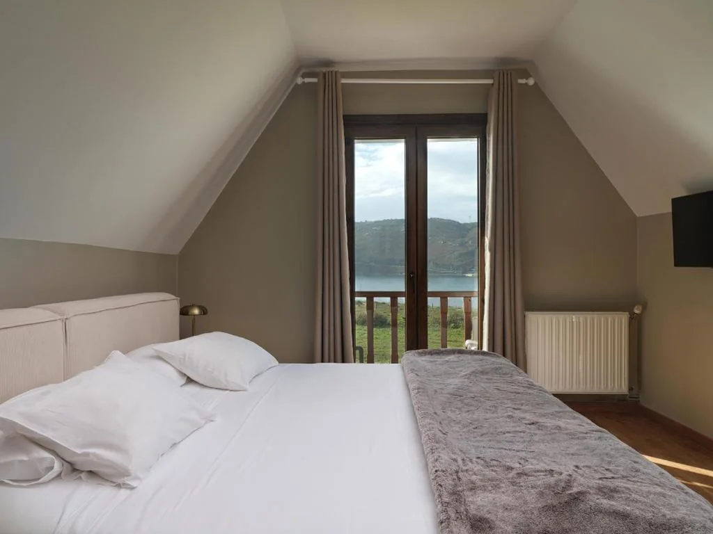 Deluxe tweepersoonskamer met balkon en uitzicht op zee — As Garzas