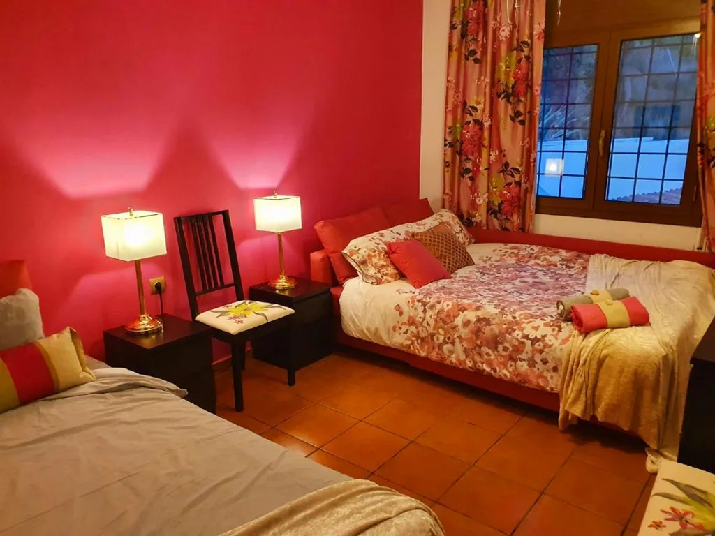 Standard-Doppelzimmer mit Gartenblick – 1 oder 2 Betten — Ashram Villa Sunshine