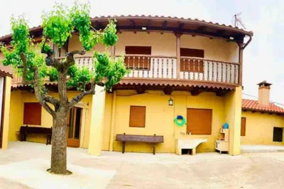 Astorga. León. Piscina. Casa Val de San Lorenzo. — foto 7