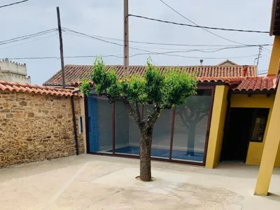 Astorga. León. Piscina. Casa Val de San Lorenzo. — foto 12