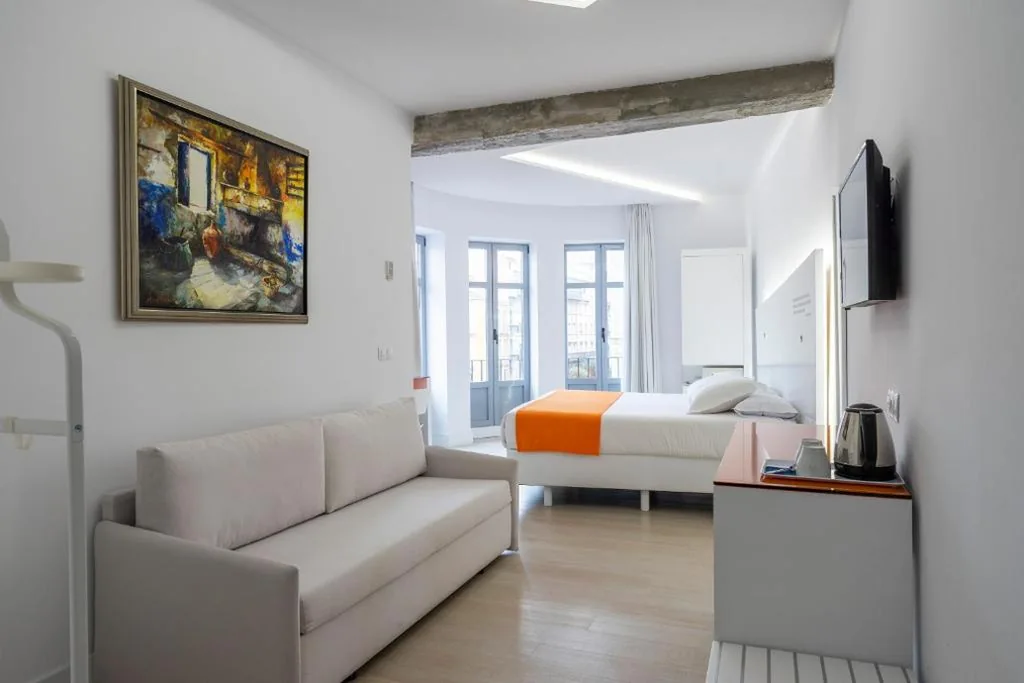 Suite con vista sulla città — Atarazanas Málaga Boutique Hotel