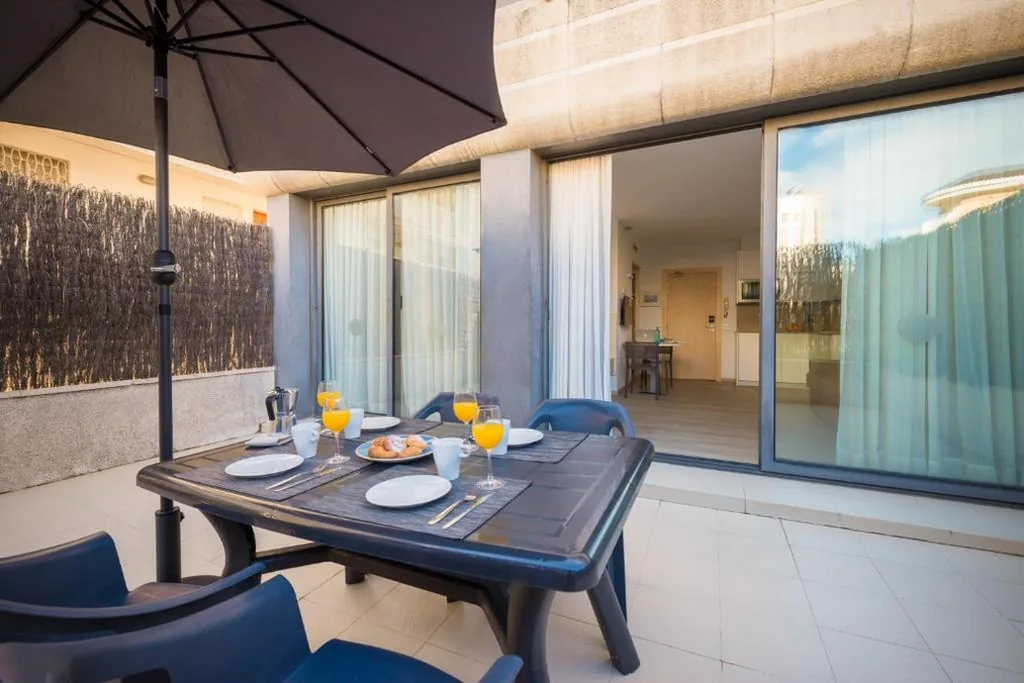 Apartamento Superior con terraza — Atenea Park Suites & Apartments