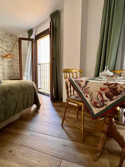 ATENEO CUENCA Suites con cocina en el casco histórico — foto 5