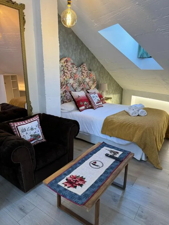 Suite - Attico — ATENEO CUENCA Suites con cocina en el casco histórico