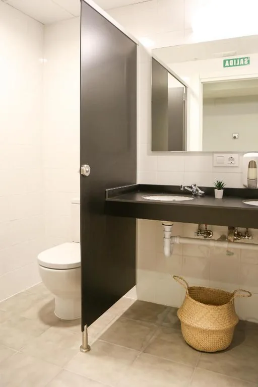 Chambre double avec salle de bains commune — ATERPE KANPEZU HOSTEL