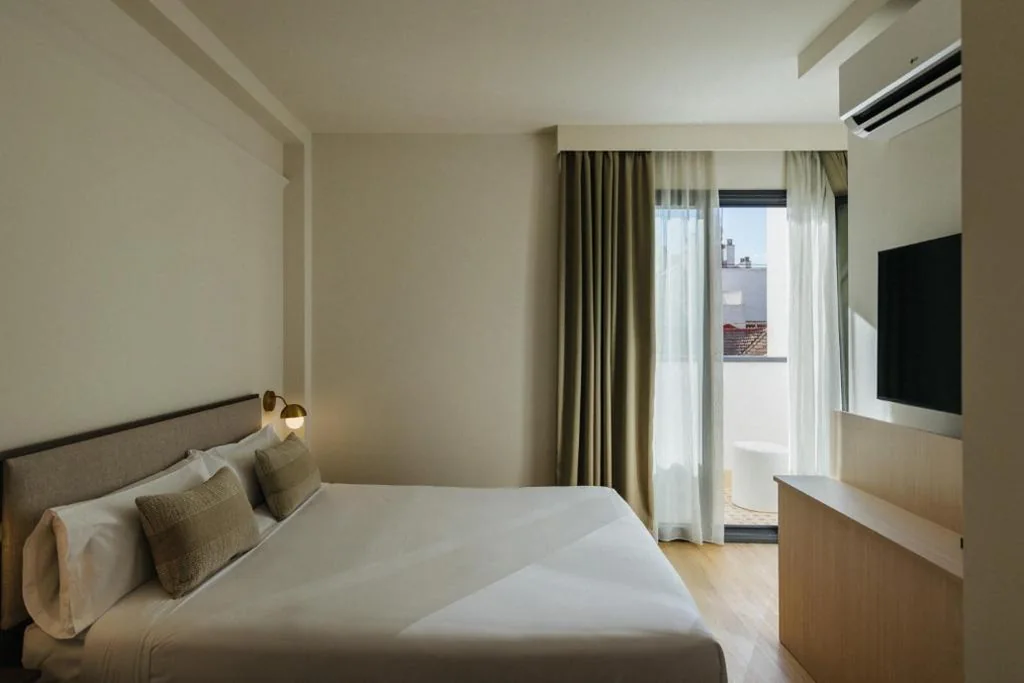 Quarto Duplo com varanda — Atipico Madrid