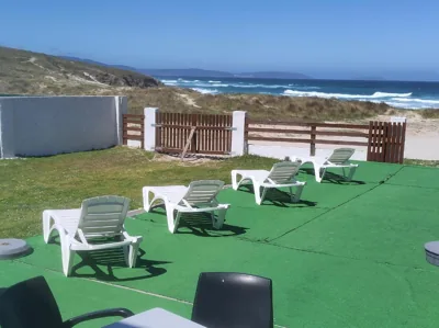 Atlantic Surfers Hostel — Foto 3