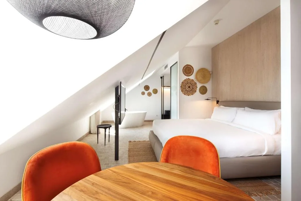 Ático — Atocha Hotel Madrid, Tapestry Collection by Hilton
