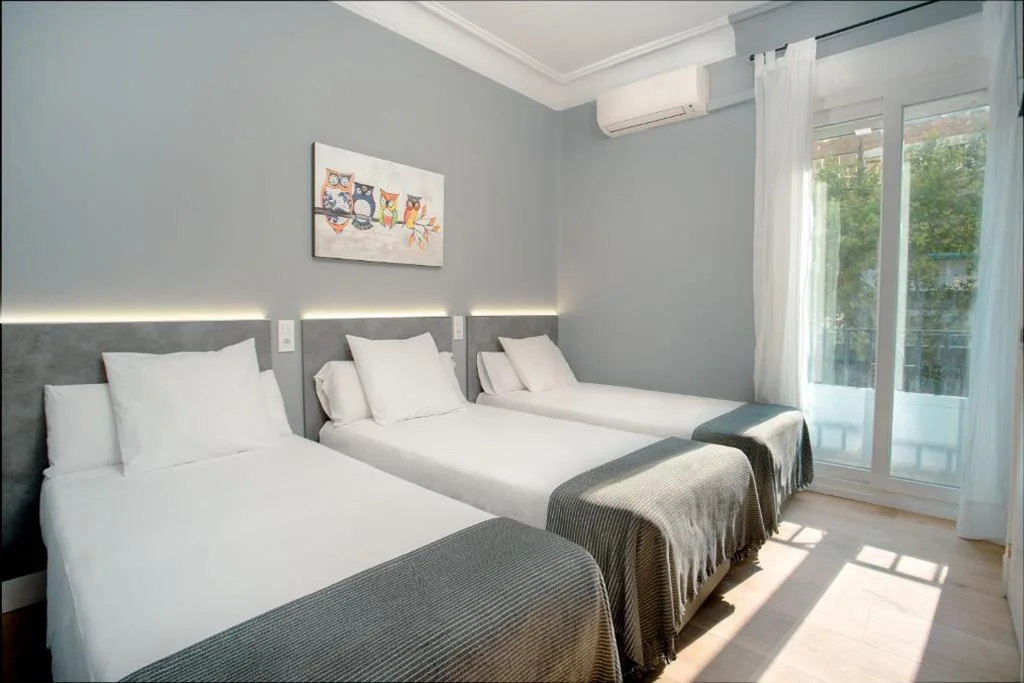 Driepersoonskamer — Atocha Rooms