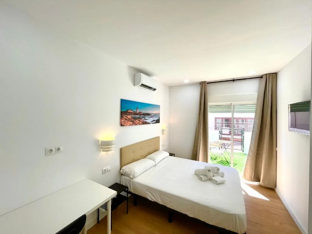 Standard-Doppelzimmer mit Gemeinschaftsbad — Atria Rooms