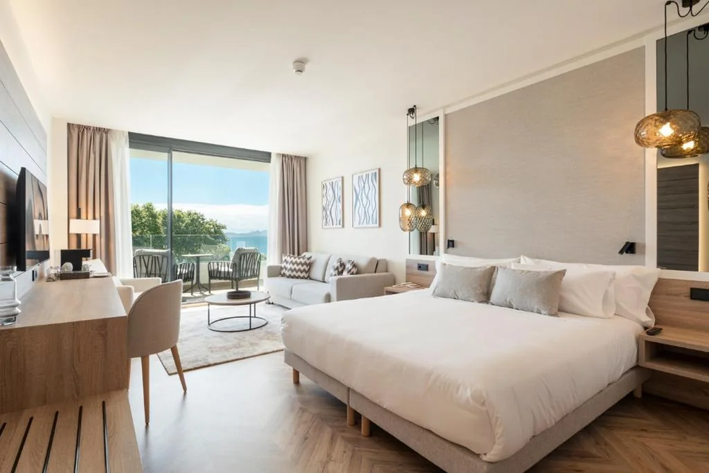 Deluxe Doppelzimmer — Attica21 Vigo 4 Superior
