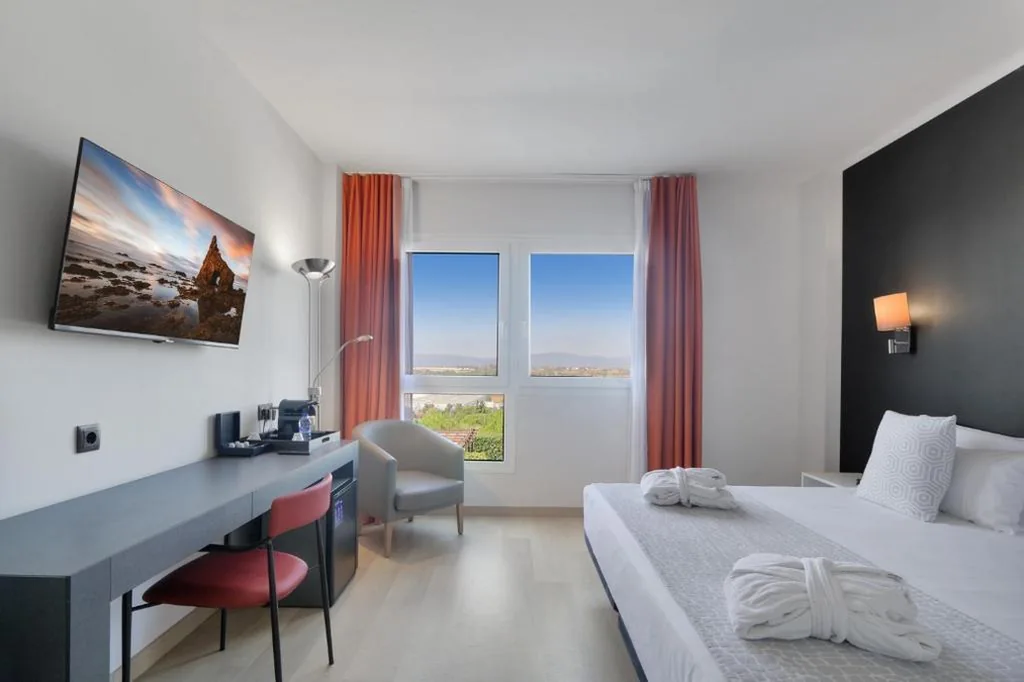デラックスルーム・シングルベッド2台 — Augusta Barcelona Vallès