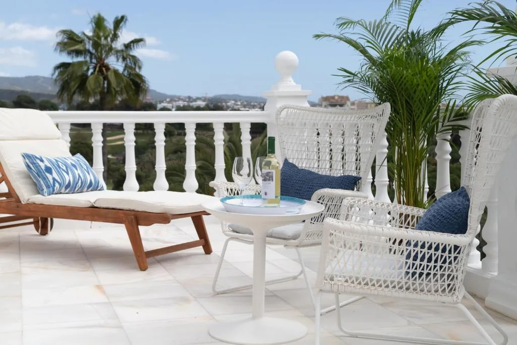 Suite mit Kingsize-Bett und Balkon — Aurora Boutique - Only Adults