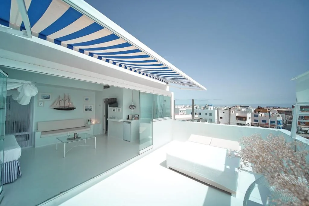 Attico con vista sul mare e terrazza privata — AVANTI Lifestyle Hotel - Only Adults