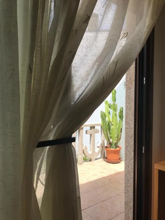 Deluxe Double Room with Balcony — Ave del Mar