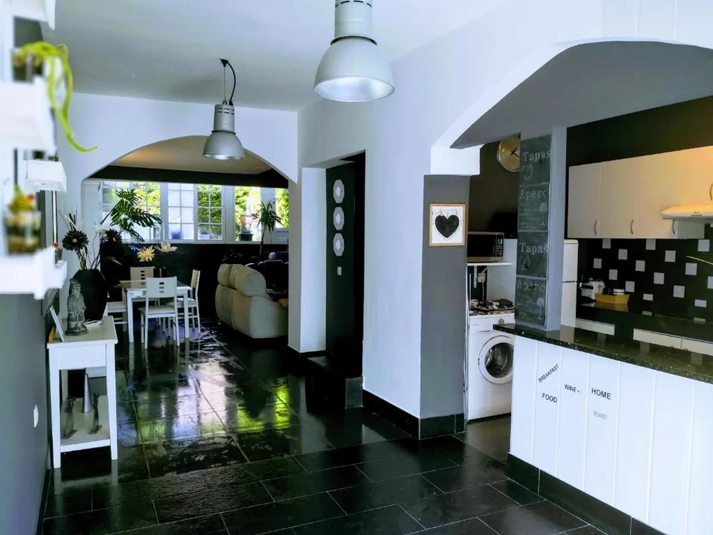 Casa com 2 quartos — Avenida de León Pareado /Adosado
