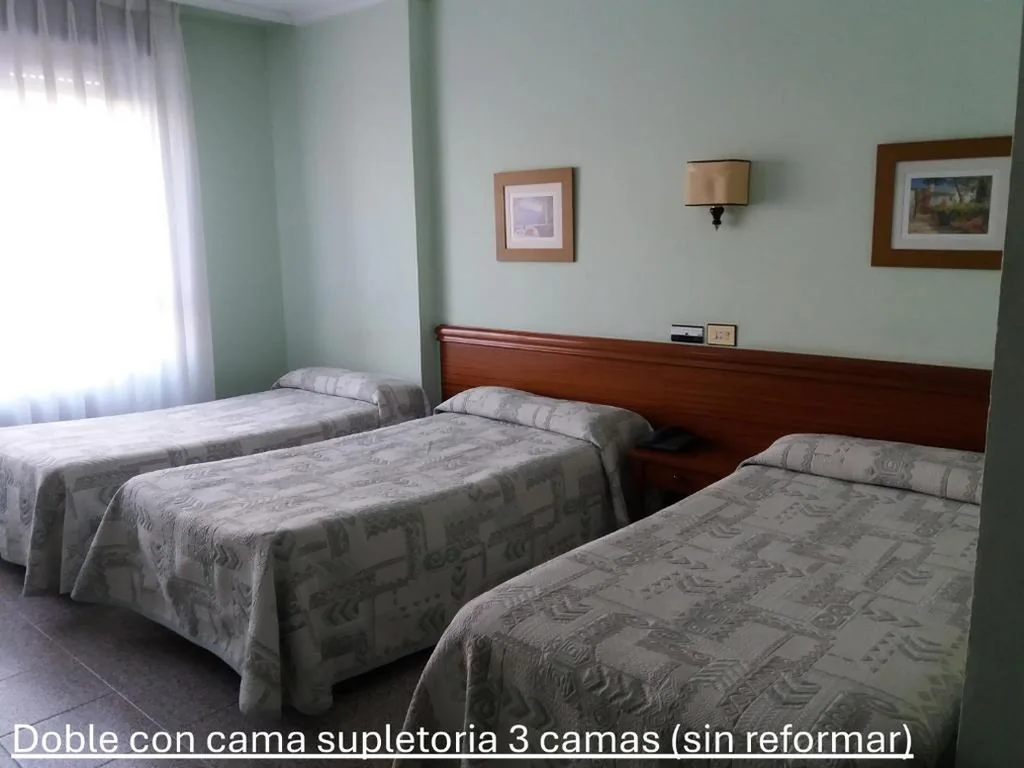Tweepersoonskamer met extra bed — Avenida Gijón Centro