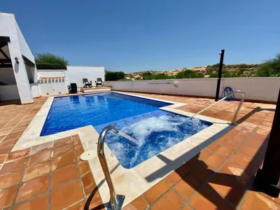 Awesome 5* Lux Villa - El Valle - Pool/Jacuzzi — foto 11