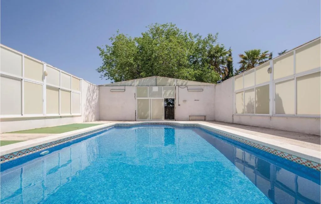 Casa vacanze con 5 camere da letto — Awesome Home In Caravaca With Kitchen