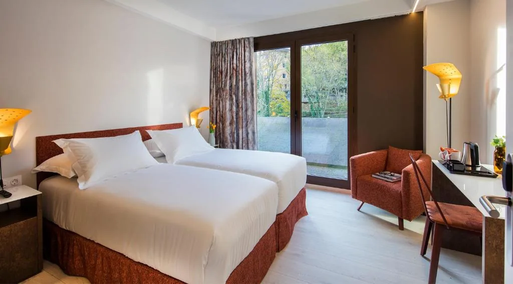 スタンダードダブルルーム — Axel Hotel San Sebastián - Adults Only