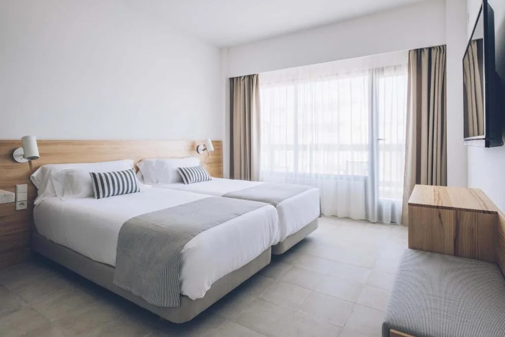 Habitación Doble - 1 o 2 camas — AYA Seahotel - Adults Only