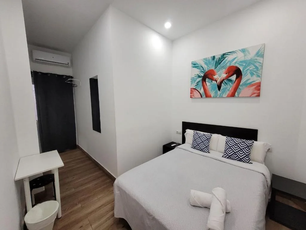 Camera matrimoniale — AYZ Elcano - Auto check-in property