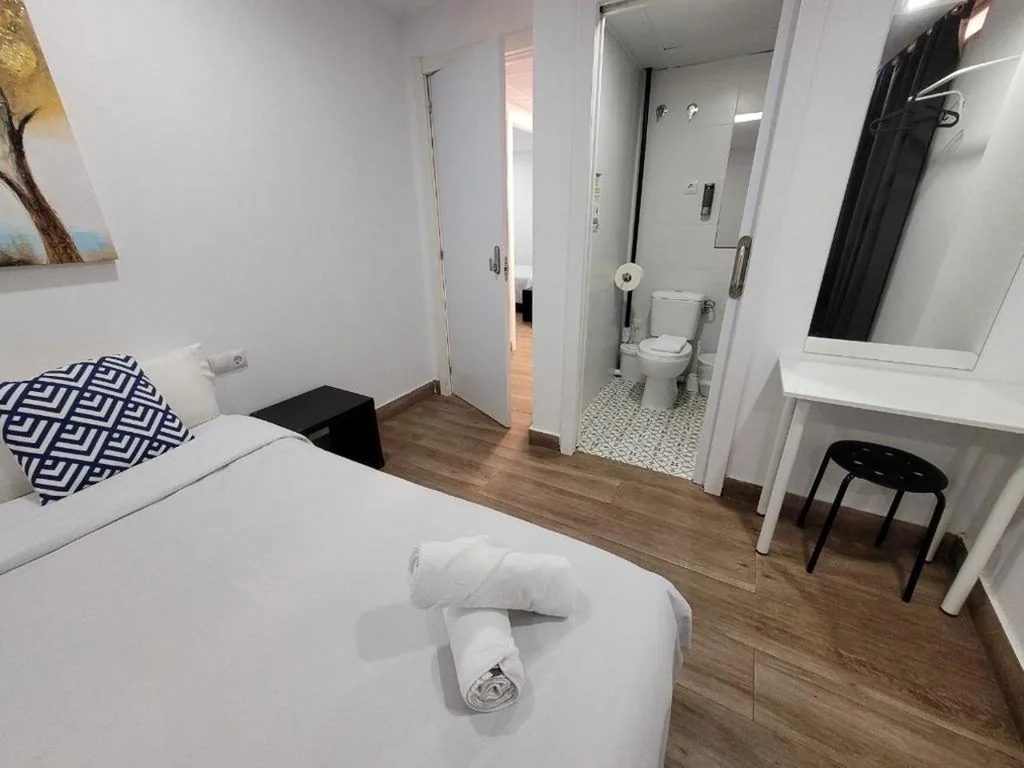 Camera matrimoniale Economy — AYZ Elcano - Auto check-in property