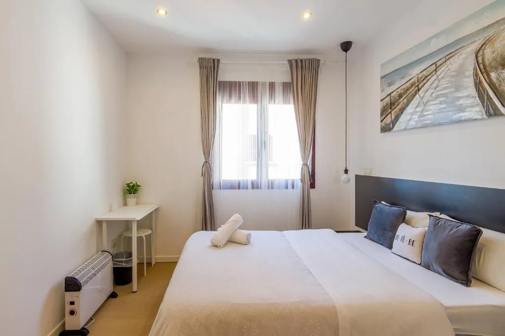 AYZ Javier Cabrini - Auto check-in property