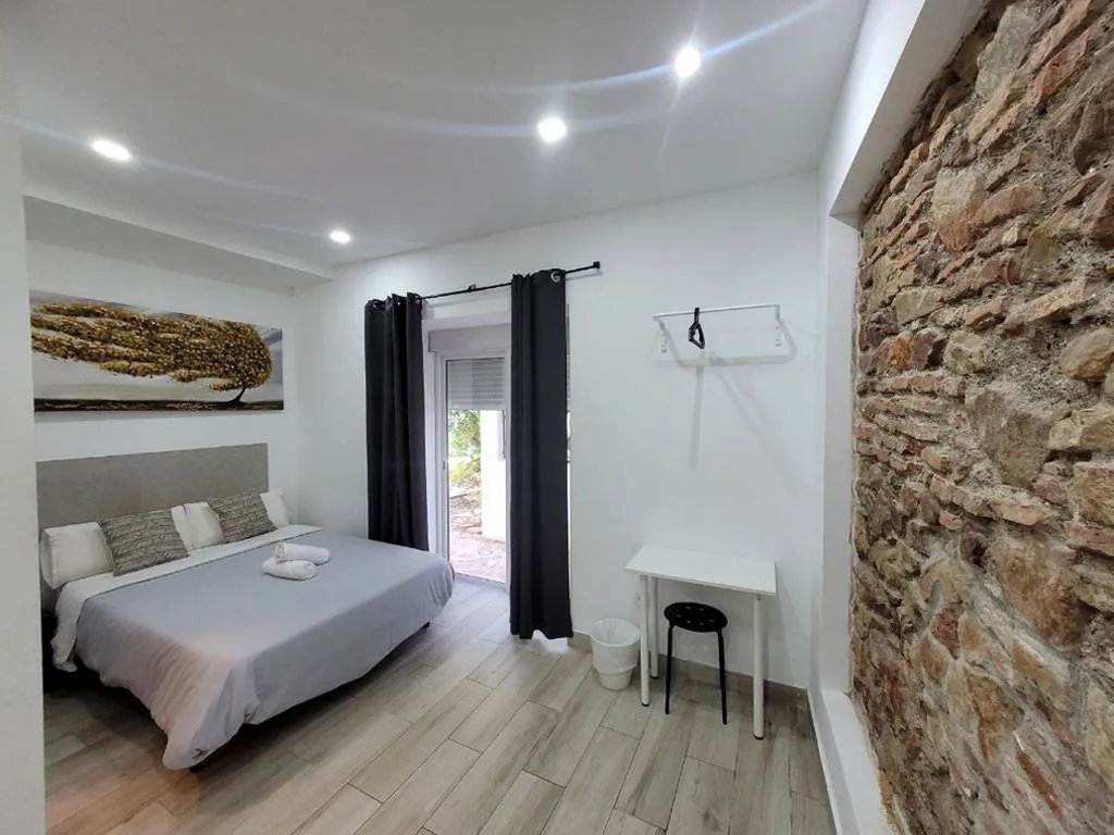 AYZ Silvela - Auto check-in property