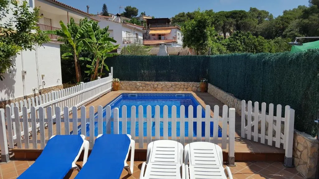 Three-Bedroom House — Azahara
