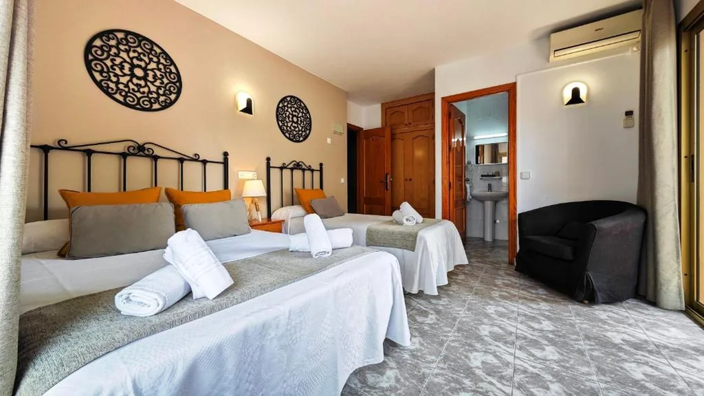 AzuLine Hostal Dinamarca