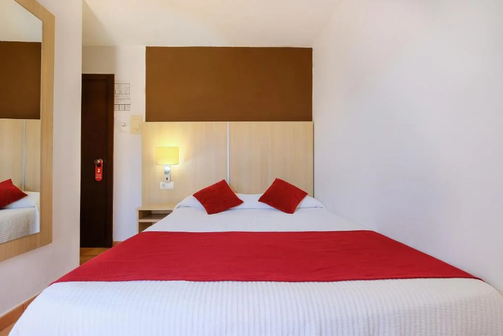 Doppelzimmer — azuLine Hostal Marino