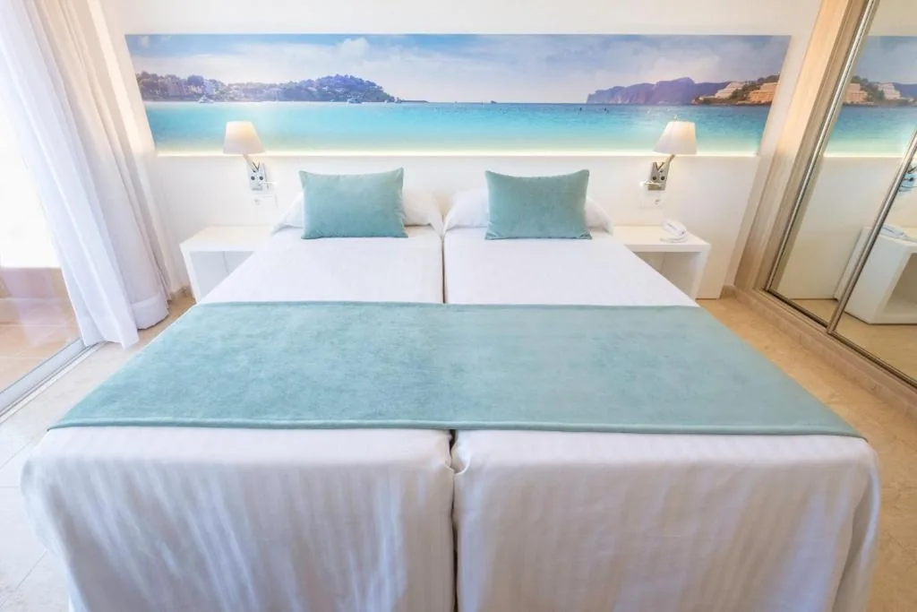 Triple Room — azuLine Hotel Bahamas y Bahamas II