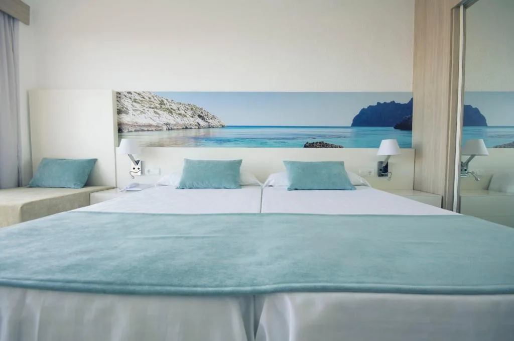 Premium Triple Room — azuLine Hotel Bahamas y Bahamas II