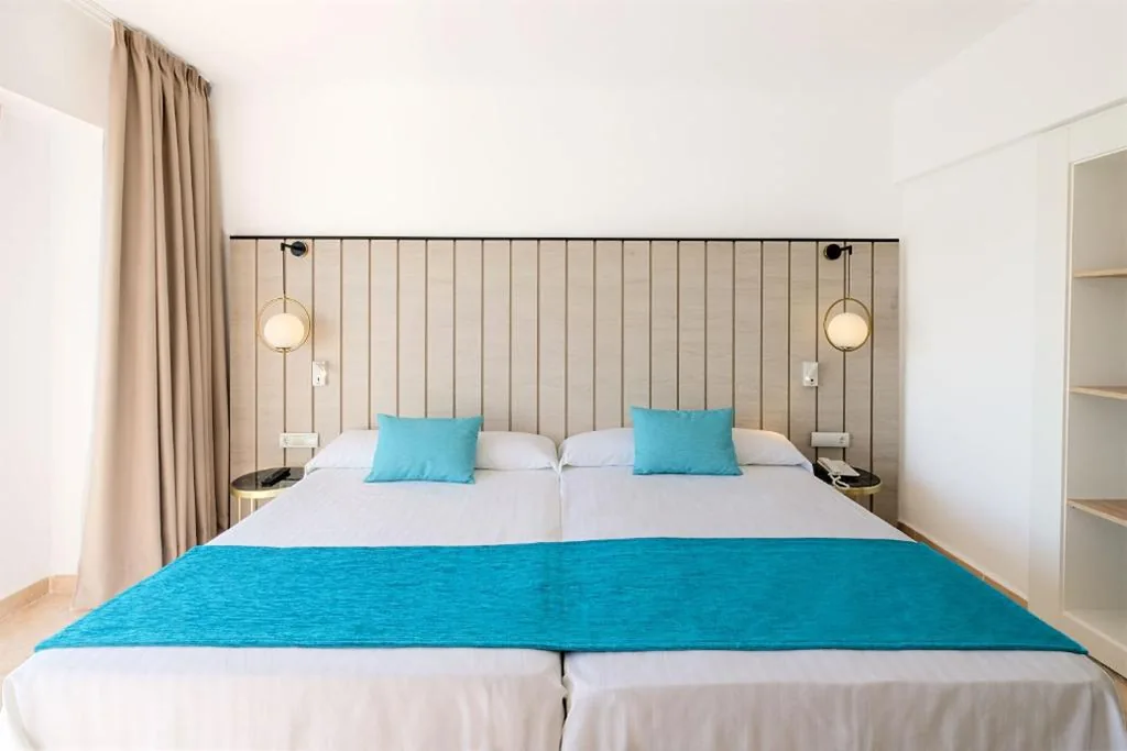 Tweepersoonskamer — azuLine Hotel Bergantin