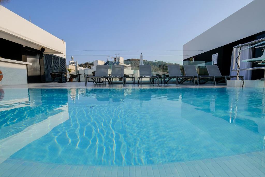 azuLine Hotel M