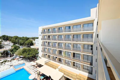 azuLine Hotel S'Anfora & Fleming — foto 11