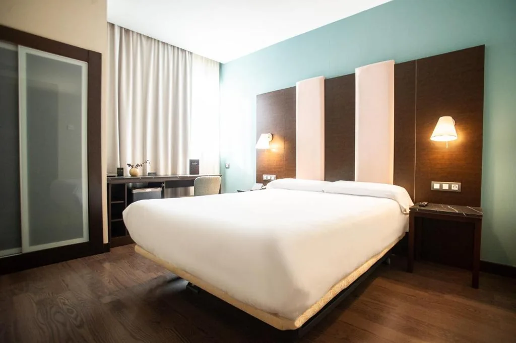 Habitación Estándar - 1 cama grande — AZZ Pamplona Norte Hotel